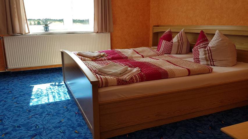 Ferienwohnung für 3 Personen, mit Garten in Neuhaus am Rennweg - 4