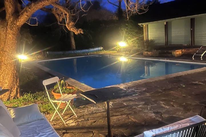 Gîte pour 8 personnes, avec jardin, animaux acceptés à Saint-Gladie-Arrive-Munein