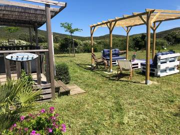 Parc de vacances pour 4 personnes, avec vue et jardin à Rogliano