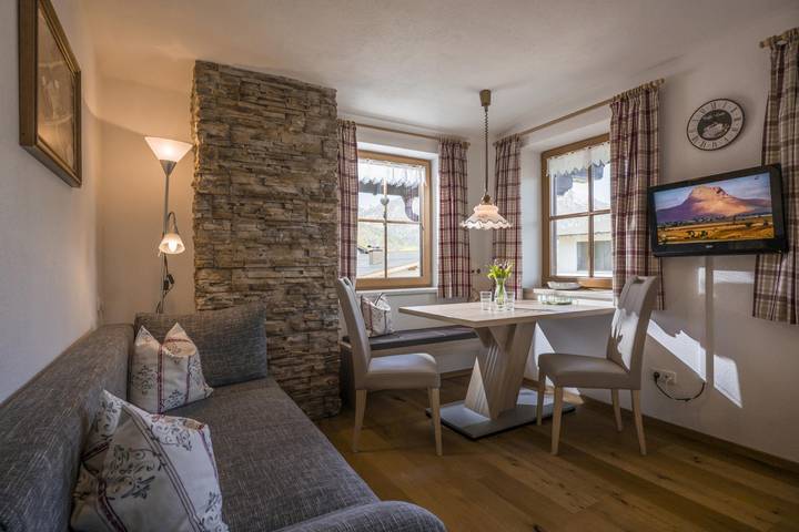 Ferienwohnung für 2 Personen, mit Pool und Garten sowie Ausblick in Kössen - 3