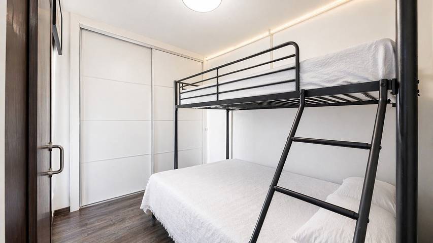 Apartamento entero, Apartamento Calacrancs con vistas al mar, Wi-Fi y aire acondicionado in Salou, Costa Dorada