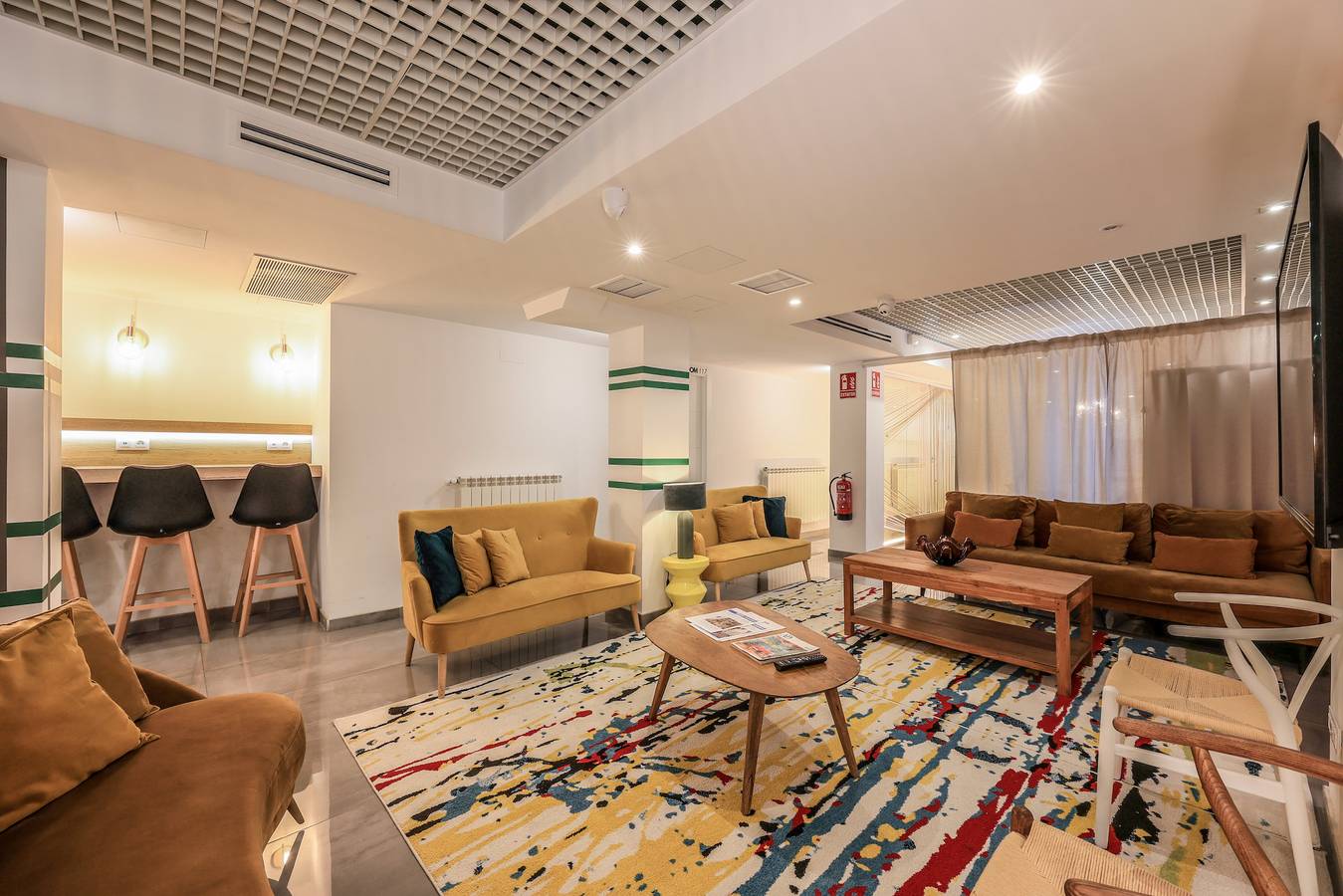 Apartamento vacacional entero, Espectacular habitación doble con gimnasio B121  in Chamberí (Madrid), Madrid