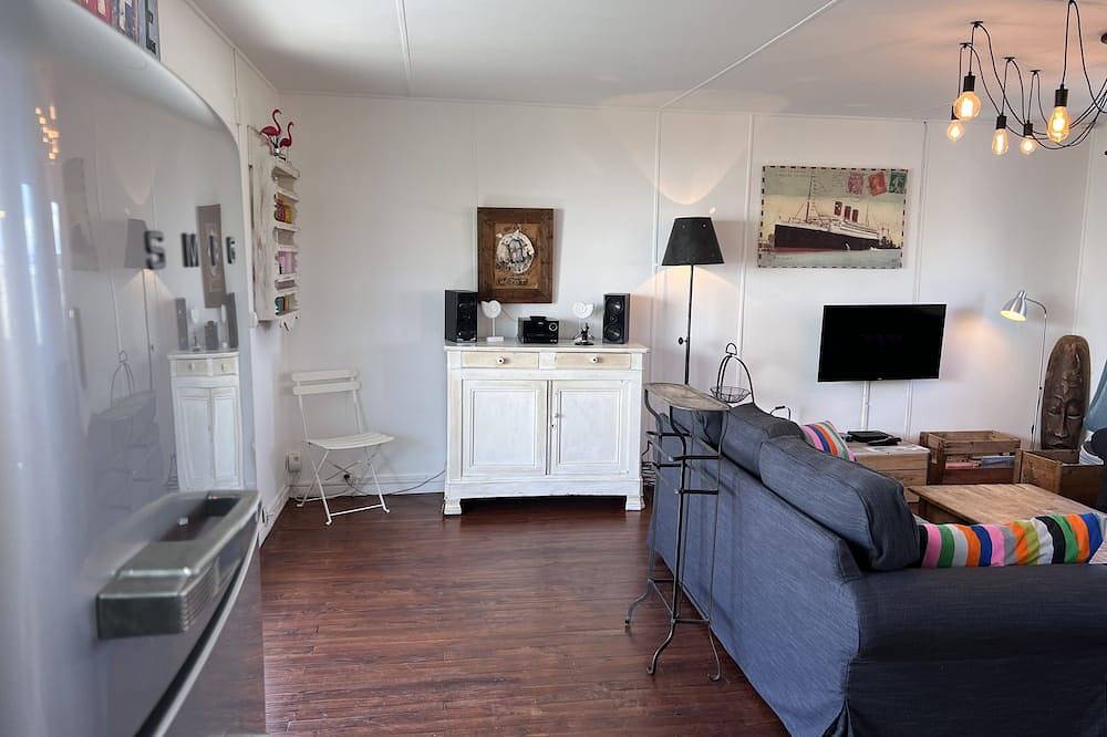 Chalet à Gruissan plage, Méditerranée à 300m avec la Fibre in Plage des Chalets, Gruissan