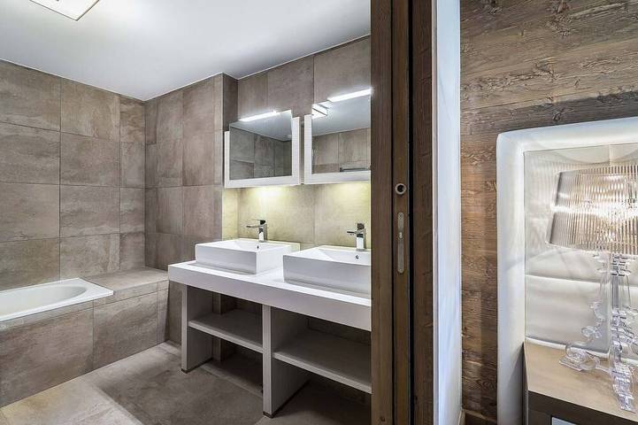 Ganze Wohnung, Modernes 4-Zimmer-Apartment in Courchevel 1550, mit WIFI und Parkplatz in Saint-Bon-Tarentaise, Courchevel