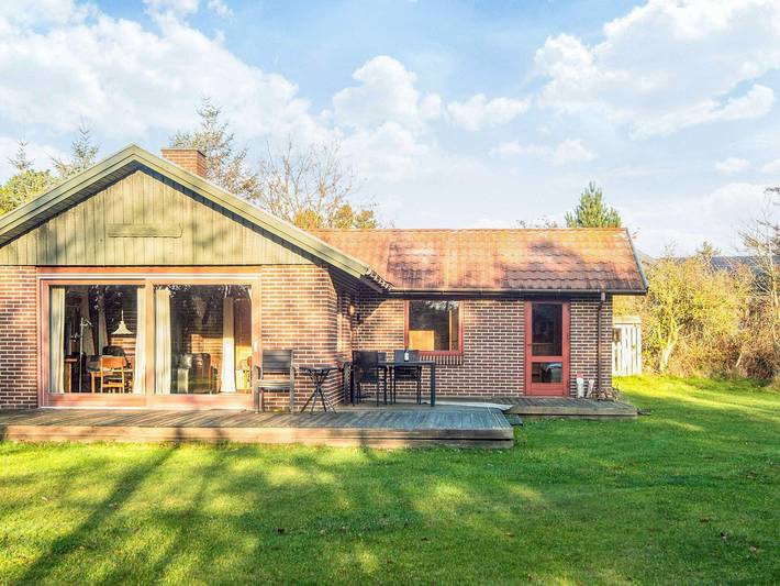 Ferienhaus für 4 Personen, mit Garten und Terrasse in Blavand