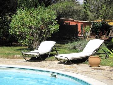 Gîte pour 4 personnes, avec jardin ainsi que terrasse et piscine dans Parc naturel régional de la Sainte-Baume