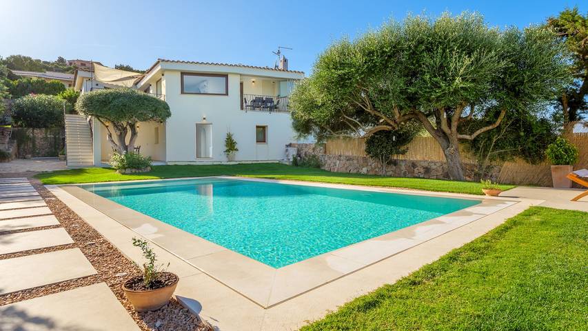 Ferienhaus für 6 Personen, mit Terrasse und Garten sowie Ausblick in Liscia di Vacca