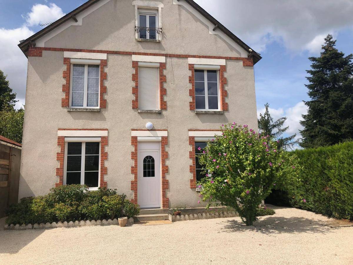 Three-Bedroom House in Contres, Sologne