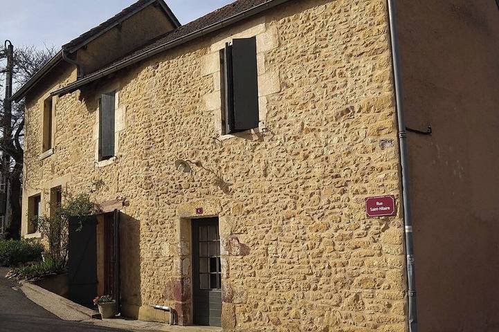 Location de vacances pour 2 personnes, avec jardin à Doissat