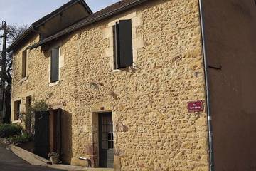 Gîte pour 2 personnes, avec jardin à Doissat