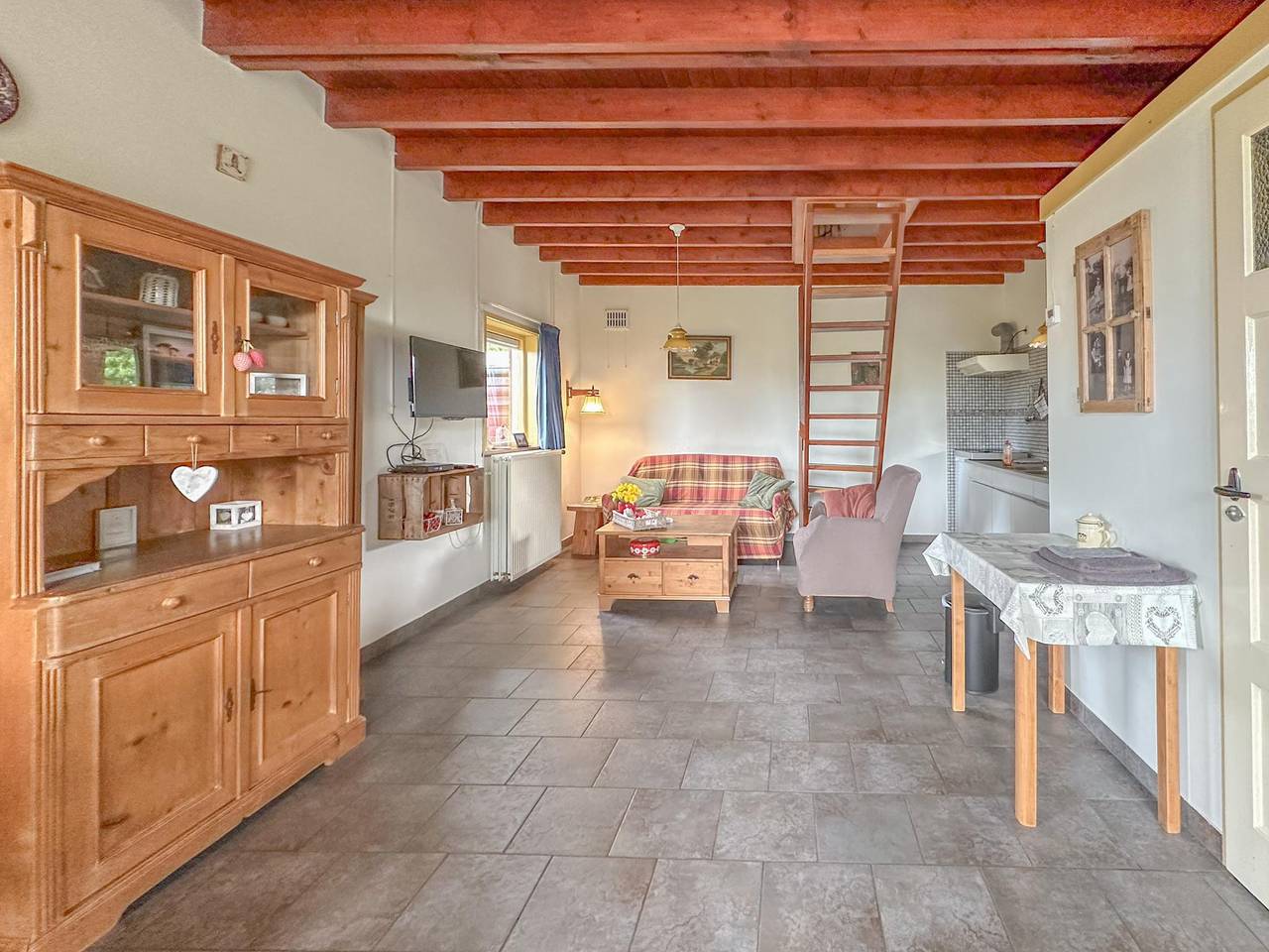 Rustig gelegen huisje met grote omheinde tuin in Noord-Brabant