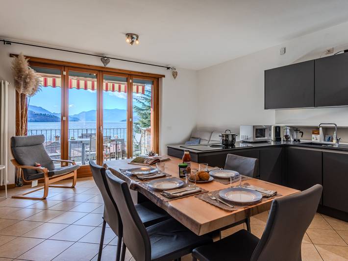 Ferienwohnung für 4 Personen, mit Balkon und Garten sowie Seeblick in Gravedona