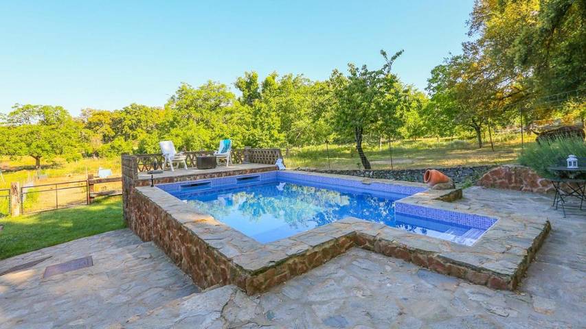 Casa rural para 6 personas, con piscina y terraza en Los Marines