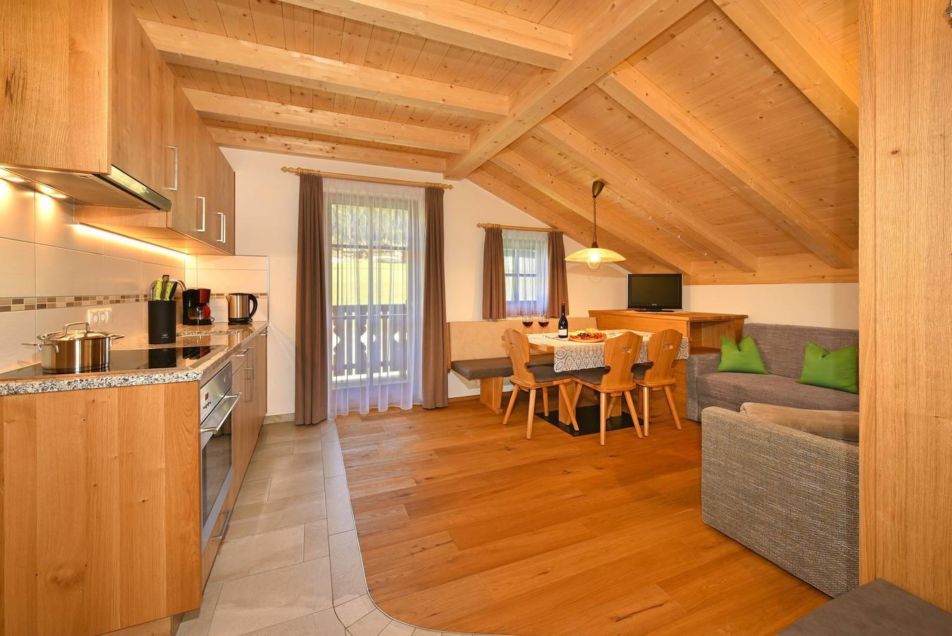 Appartamento intero, Appartamento 'Feldererhof Apt Almenblick' con vista sulle montagne, giardino in comune e Wi-Fi in Monti del Villgraten, Valle di Casies