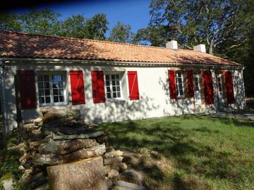 Gîte pour 6 personnes, avec jardin ainsi que vue et vue sur le lac dans Lac du Jaunay