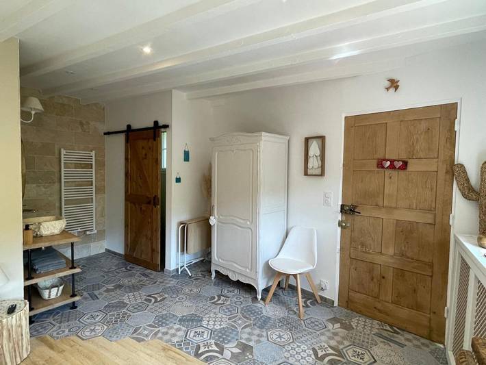 Gîte pour 2 personnes, avec jardin ainsi que terrasse et vue à Saint-Épain - 3