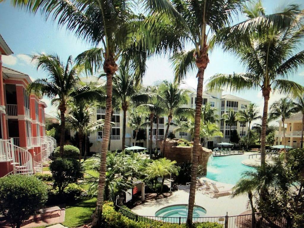 Ganze Wohnung, Great Rate! Resort Pool & Waterfall. Only 3 Minutes To The Beach! in Bonita Bay, Bonita Springs