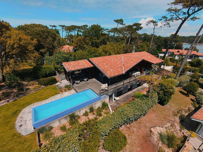 Location de vacances pour 8 personnes, avec jardin ainsi que jacuzzi et balcon dans Plage Naturistes - 3