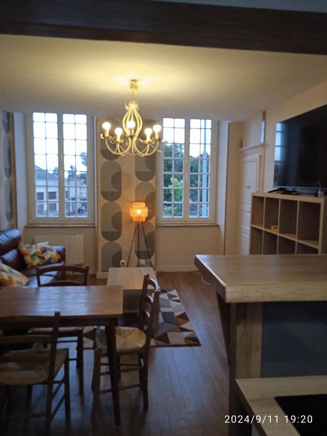 Gîte pour 2 personnes, avec terrasse à Autun - 4