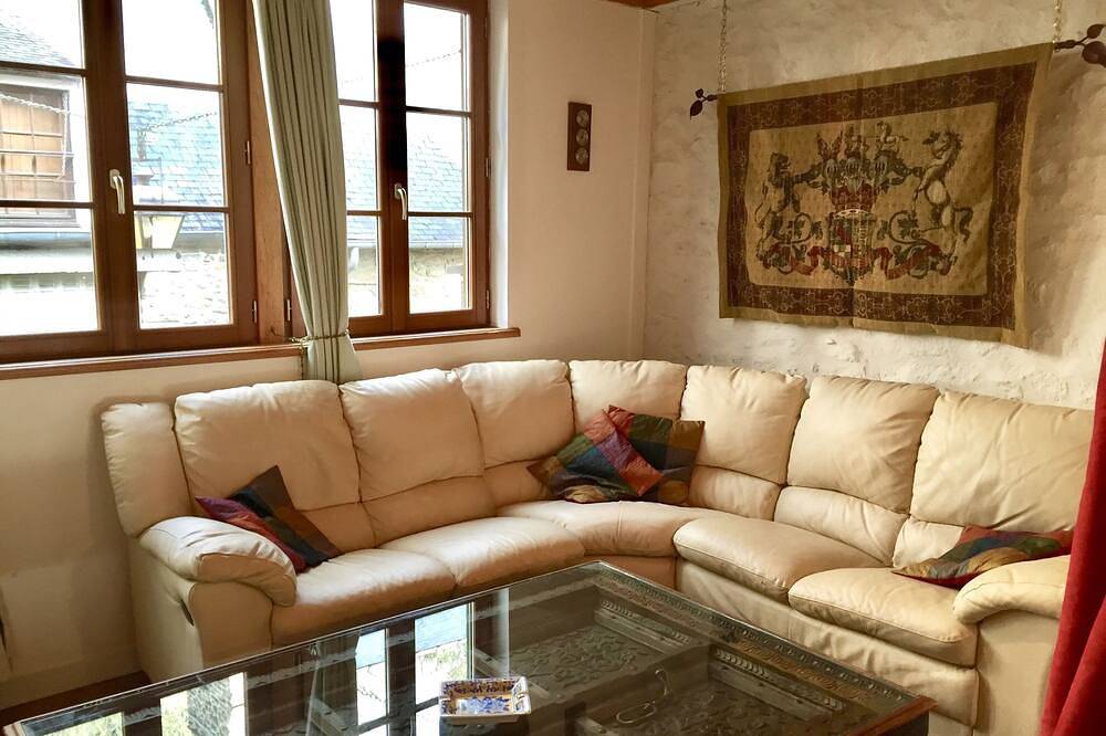 Ker Merlin - Charmante maison bretonne à Dinan près du port de Dinan. in Dinan, Région de Dinan