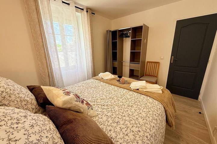Gîte pour 4 personnes, avec terrasse dans La Chapelle-Saint-Martin-en-Plaine - 3
