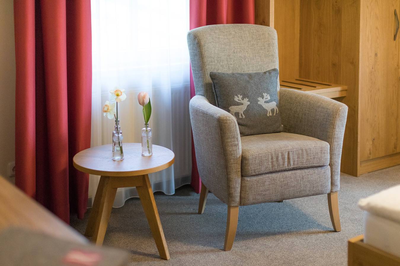 Zimmer 'Typ C Komfort-Doppelzimmer Mit Balkon' mit Gemeinschaftsterrasse und Wlan in Medebach, die Mittelgebirge