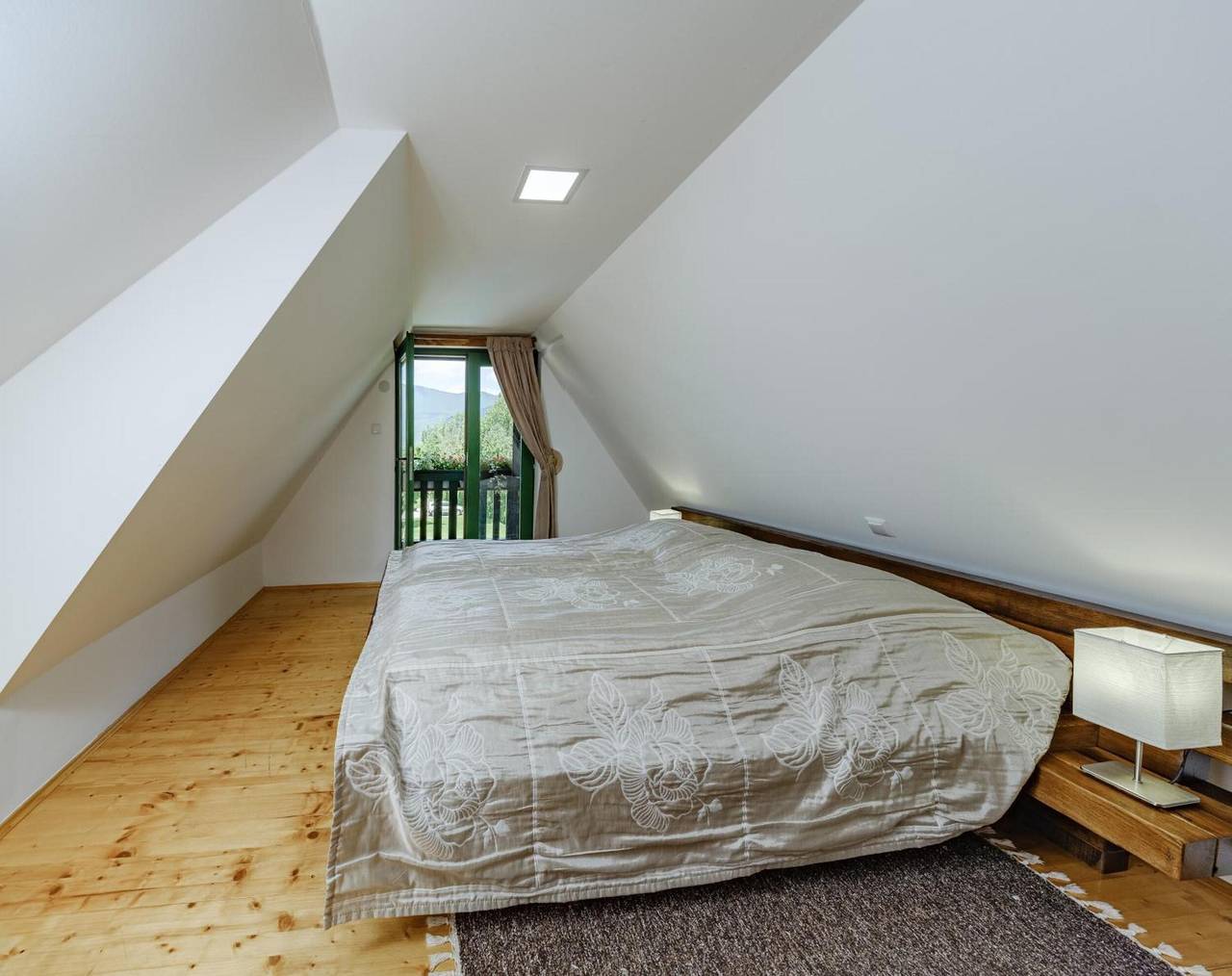 Appartamento intero, Appartamento 'Holiday Park Plitvice Paradise' con vista montagna, balcone e Wifi in Korenica, Lika-Senj
