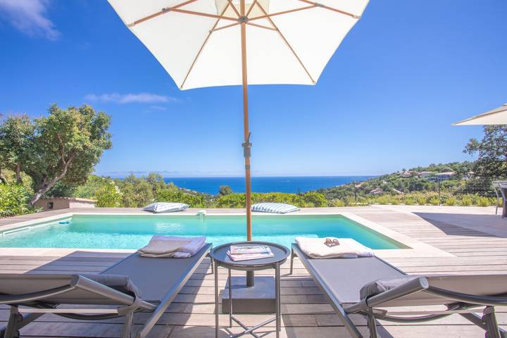 Villa pour 8 personnes, avec Balcon et Jardin