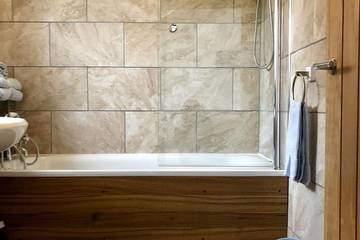 Glamping for 4 People in Stafford, Staffordshire, Photo 2