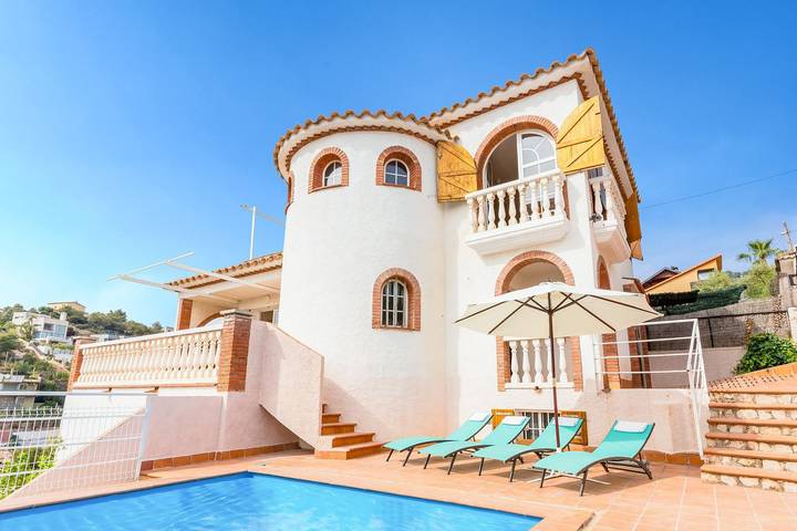 Holiday rental for 11 people, with Terrace and Pool in Sitges