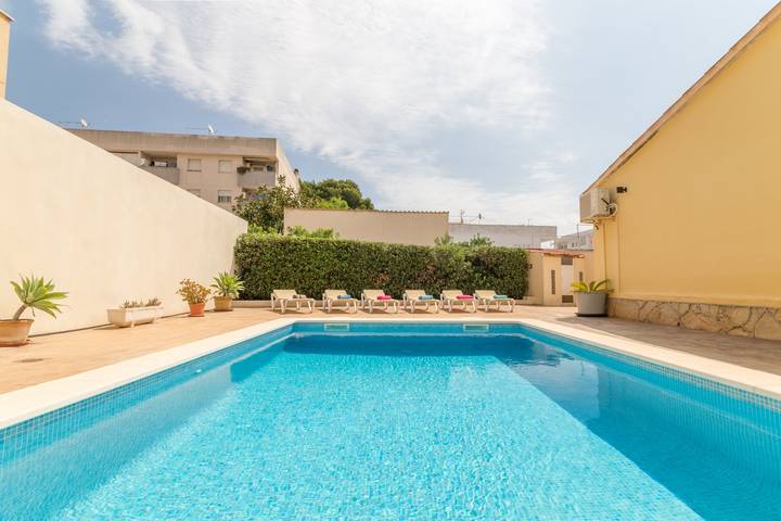 Ferienhaus für 6 Personen, mit Terrasse und Garten sowie Pool in Cala Ratjada