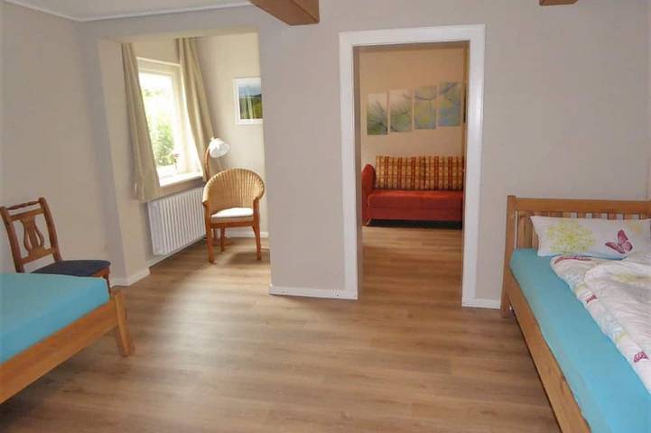 Ferienwohnung für 6 Personen, mit Garten und Terrasse in Rabenkirchen-Faulück - 4