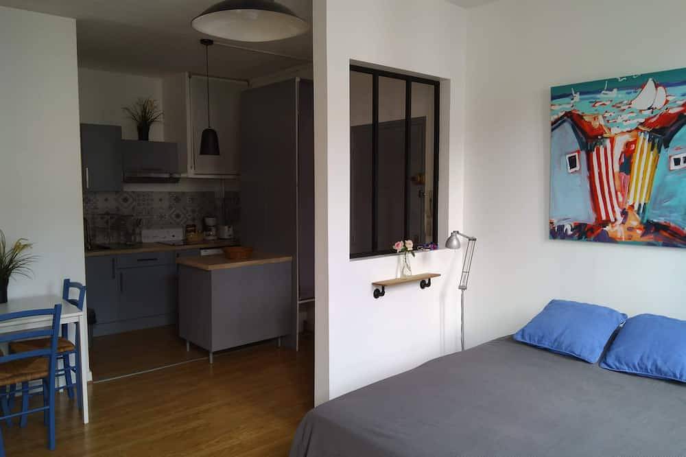 Apartamento entero, Estudio de 30 m² clasificado 2 * centro completo de Rochefort in Rochefort, Region de Rochefort