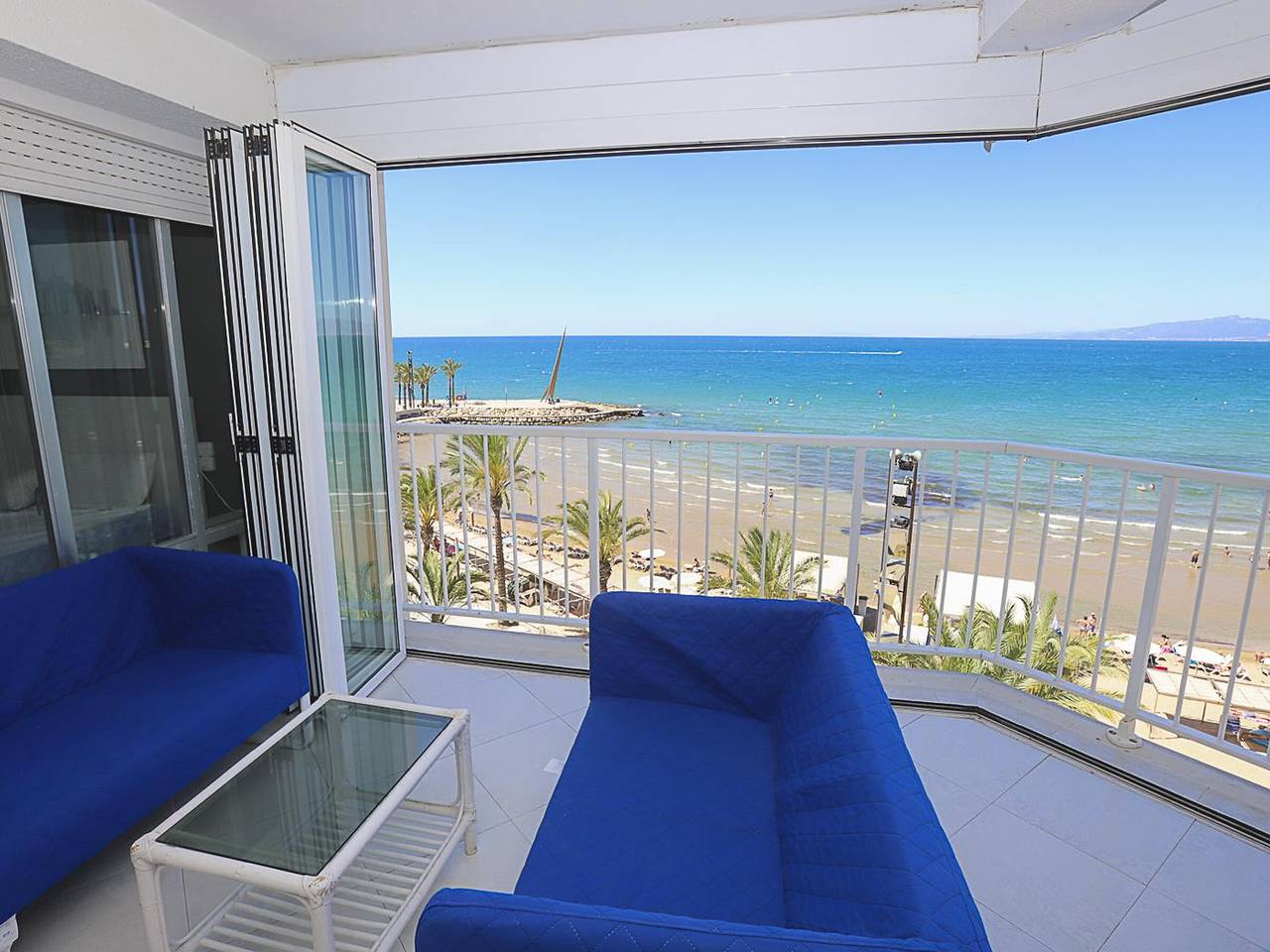 Appartement entier, Appartement Front de Mer à Salou avec Terrasse Panoramique et Équipements Modernes in Salou, Costa Dorada