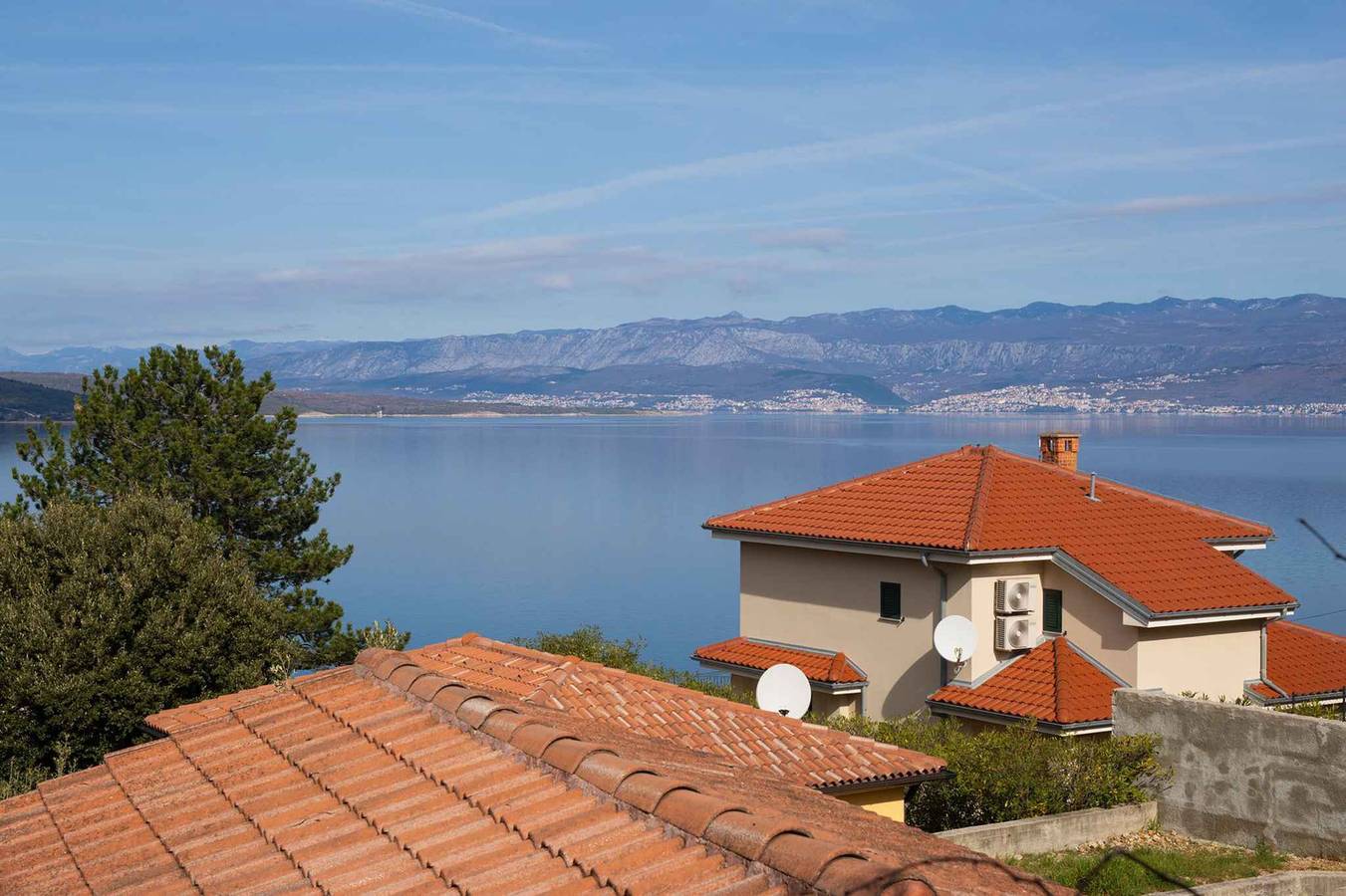 Cijeli apartman za odmor, Holiday apartment near the beach and with air conditioning  in Vajavina, Vrbnik