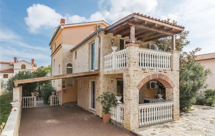 Ferienwohnung für 4 Personen, mit Garten und Terrasse sowie Pool - 1