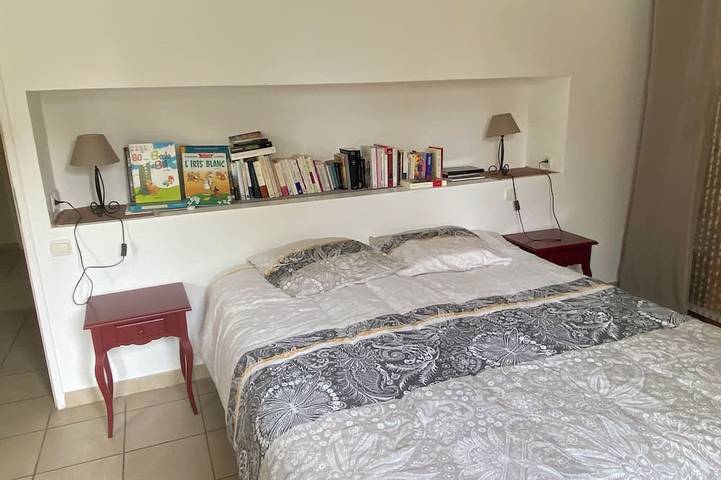 Location de vacances pour 6 personnes, avec terrasse et jardin, animaux acceptés à Lapalud - 3