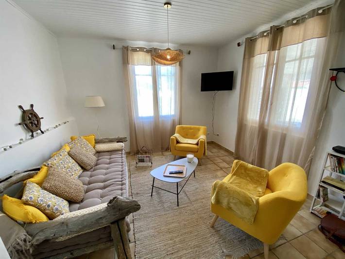 Gîte pour 4 personnes, avec piscine et jardin ainsi que terrasse et jacuzzi à Fleury - 3
