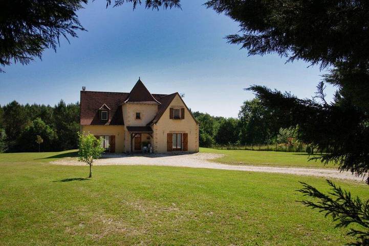 Location de vacances pour 6 personnes, avec Terrasse et Jardin à Saint-Rémy (Dordogne)