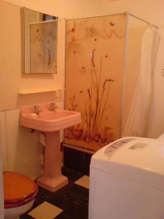 Holiday home for 10 people, with garden and balcony in Manyana