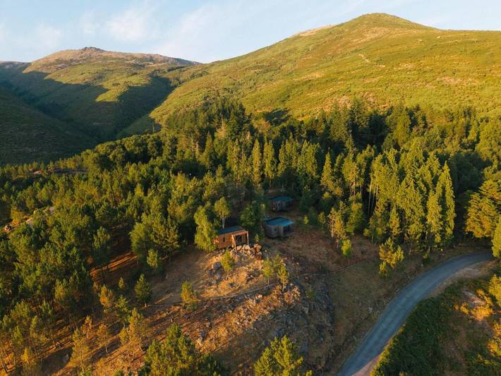 Glamping para 2 pessoas, com vista e jardim, com animais de estimação no Gerês