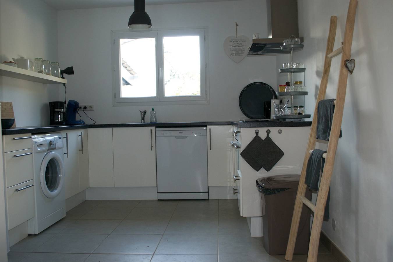 On S'attache in Ventenac-en-Minervois, Côte méditerranéenne (France)