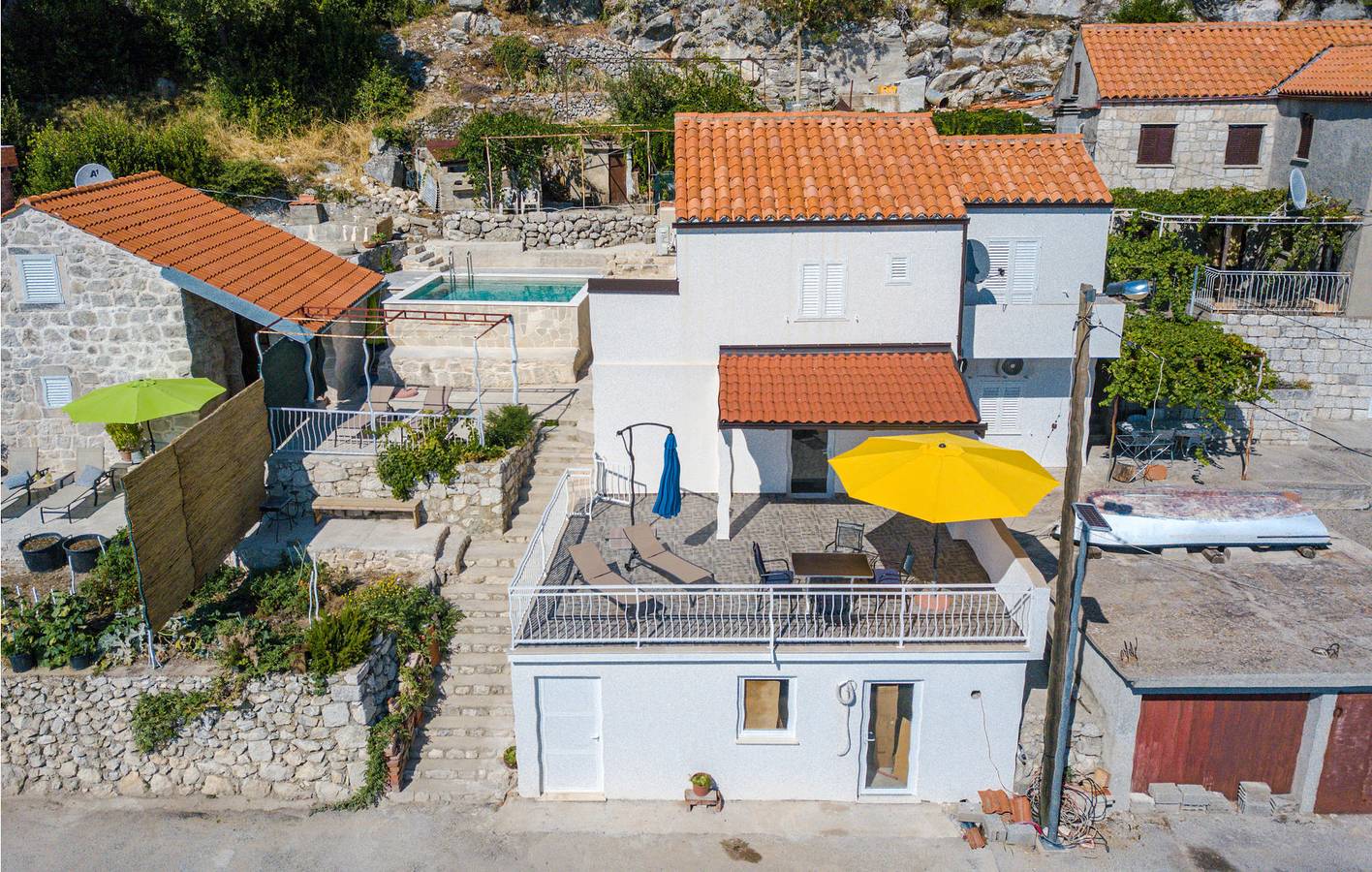 Ganze Ferienwohnung, Gemütliche Ferienwohnung mit Pool, Terrasse und nur 1 km vom Strand Veliki Žali entfernt in Brsecine, Grad Dubrovnik