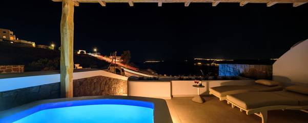 Villa for 4 Guests in Akrotiri, Santorini, Picture 4