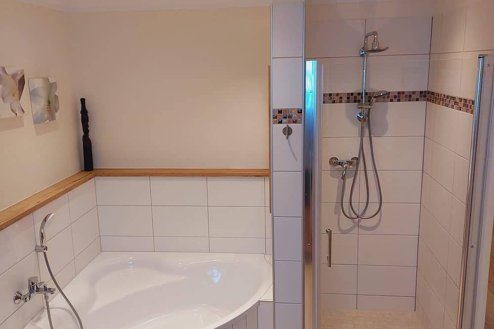 Ganze Wohnung, Gemütliche Ferienwohnung zw. Mosel und Rhein, an div. Traumschleifen und Burgen in Brodenbach, Landkreis Mayen-Koblenz