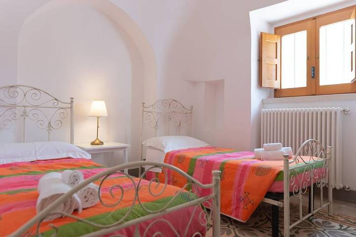 Trulli nella Valle d'Itria con piscina in Cisternino, Salento