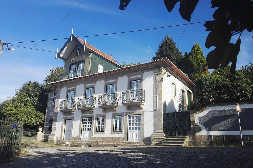 Casa De Campo para 8 Pessoas em Paço de Sousa, Distrito do Porto