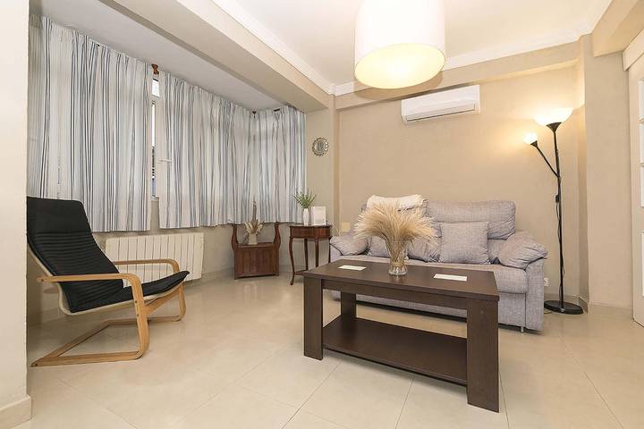 Apartamento vacacional entero, Victoriamar - Bonito apartamento a 150 metros de la playa Victoria con wifi gratis in Playa La Victoria, Cádiz