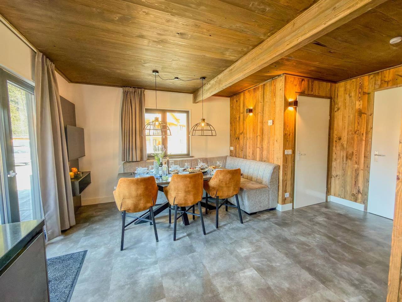 Chalet with sauna and lake and mountain views in Afritz am See, Distrito de Villach-Land