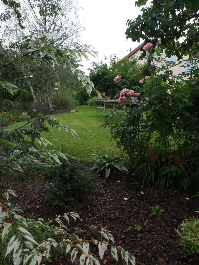 Double Room with Private Bathroom in Céron, Région de Charolles
